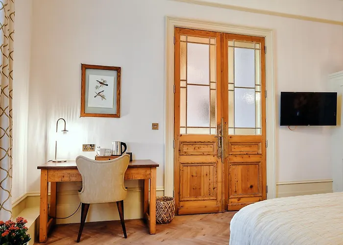 The Black Lion Pub & Boutique Guesthouse London